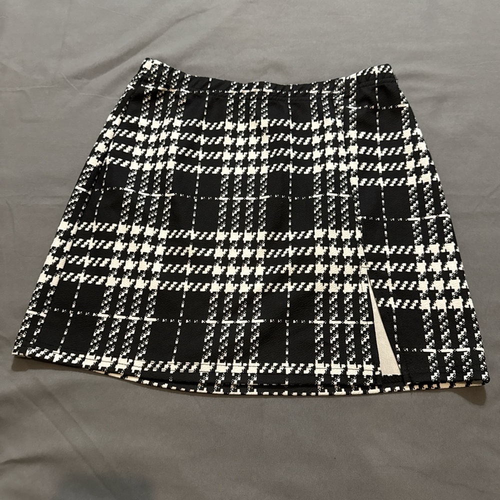 Chic Black and White Plaid Women's Skirt